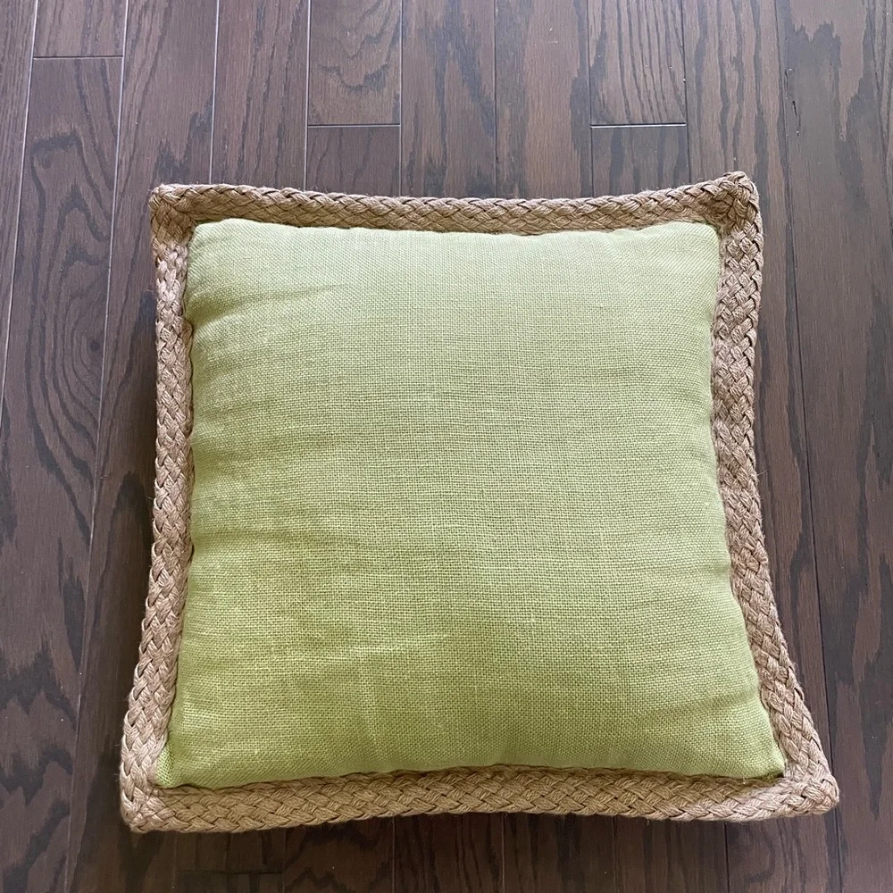 SAFAVIEH GREEN JUTE ACCENT PILLOW 18x18